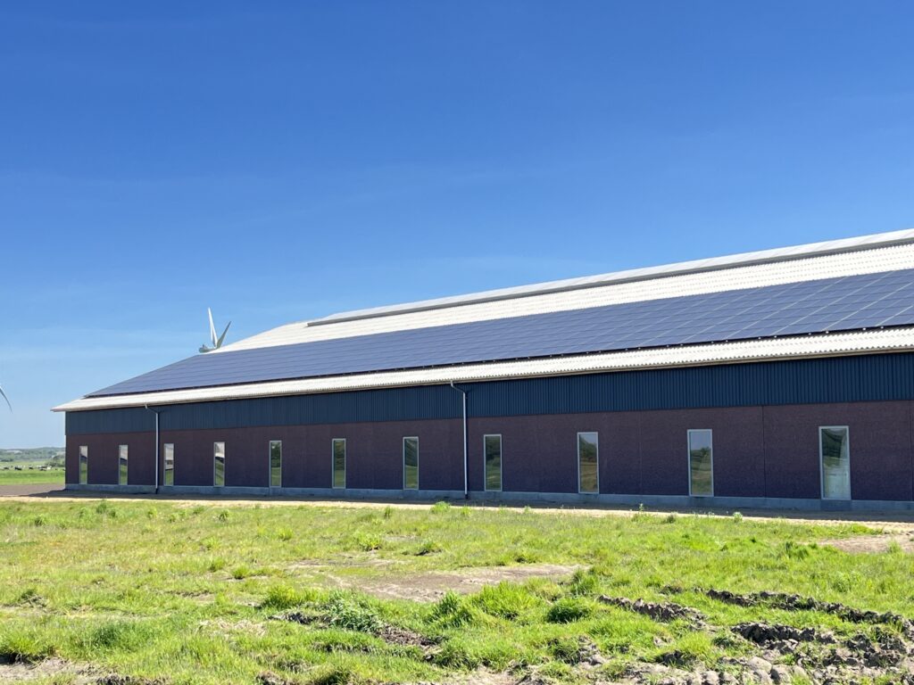 Case billede af landbrug med solceller